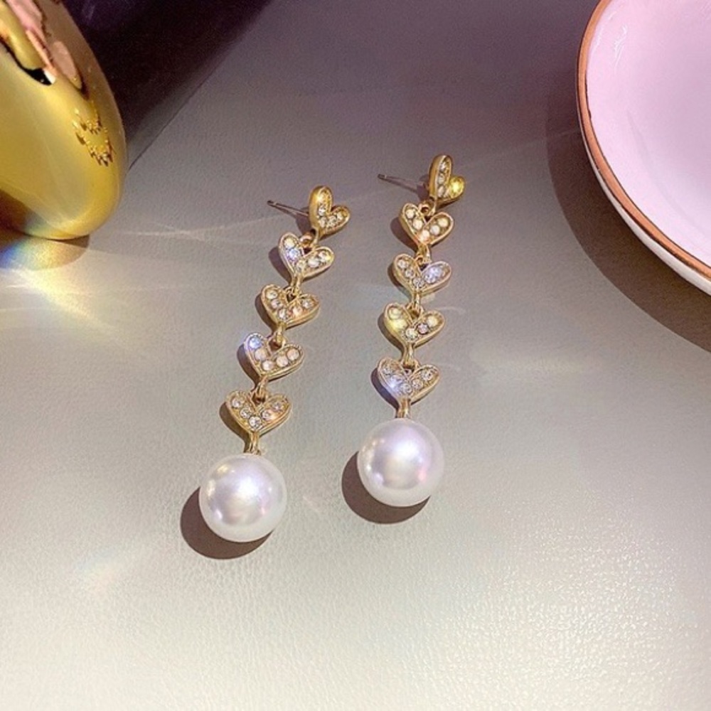 Gold Rhinestone and Pearl Heart Drop Earrings - Picture 4 of 5